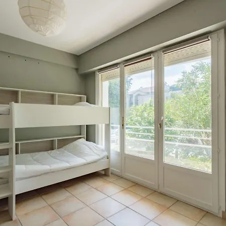 Appartement Biarritz, 4 Pièces, 6 Personnes - Fr-1-3-553