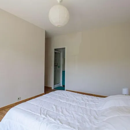 Apartament Moderne Avec Piscine, Proche Commerces Et Transports - Fr-1-3-553 *