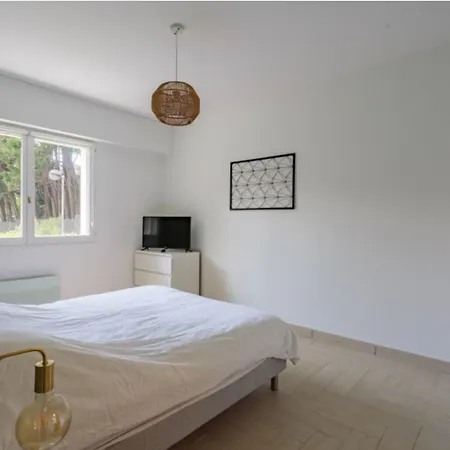 Appartement Moderne Avec Piscine, Proche Commerces Et Transports - Fr-1-3-553 Biarritz